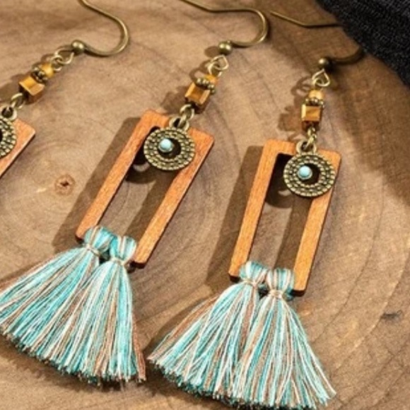 Boho Tribal Wooden Yarn Tassel Drop Earrings - Picture 1 of 2